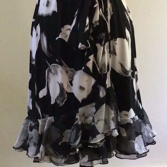 White House Black Market Faux Wrap Party Dress - Picture 6 of 6